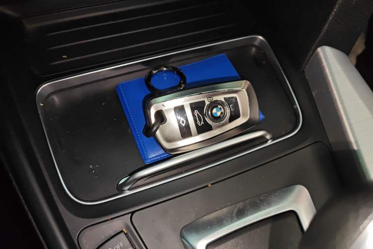 Used BMW 4 Series 2016 420i Convertible Fashion Model Interior 1