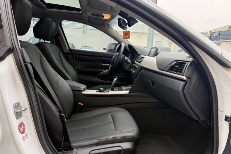 Used BMW 4 Series 2016 420i Gran Coupe Active Edition Interior 12