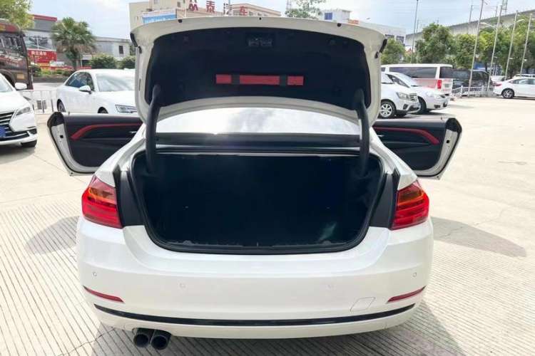 Used BMW 4 Series 2016 430i Design Package Model Interior 2