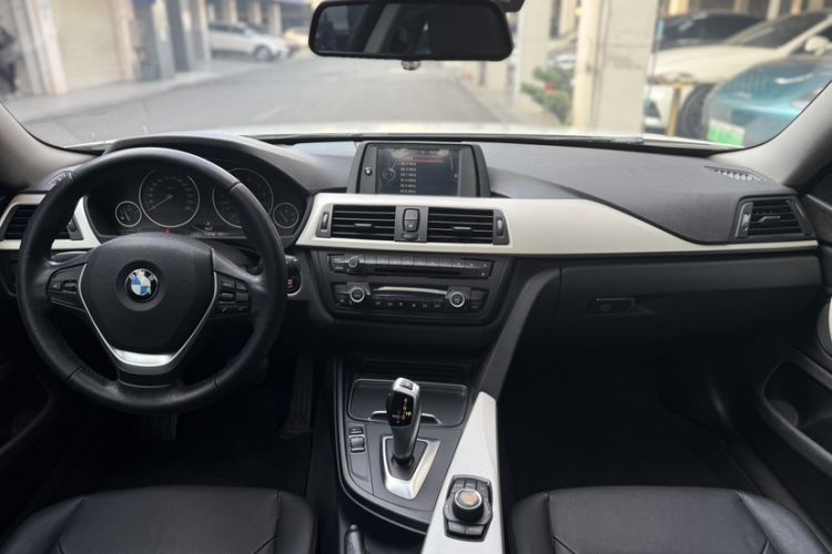 Used BMW 4 Series 2016 420i Gran Coupe Active Edition Interior 3