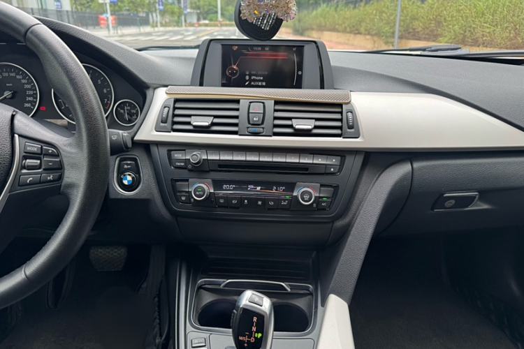 Used BMW 4 Series 2016 420i Gran Coupe Active Edition Interior 3