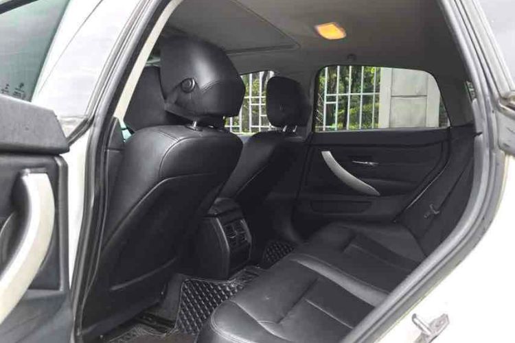 Used BMW 4 Series 2016 420i Gran Coupe Active Edition Interior 3