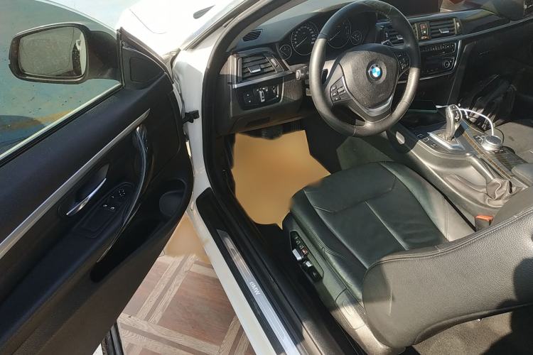 Used BMW 4 Series 2016 430i Design Package Model Interior 3