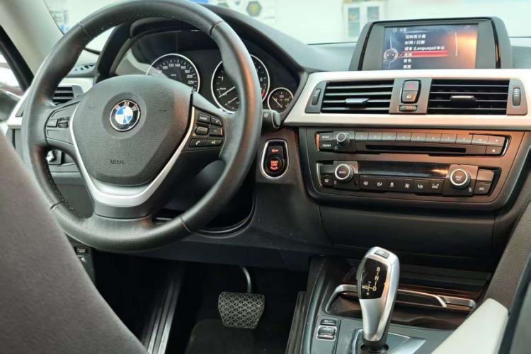 Used BMW 4 Series 2016 420i Gran Coupe Active Edition Interior 3