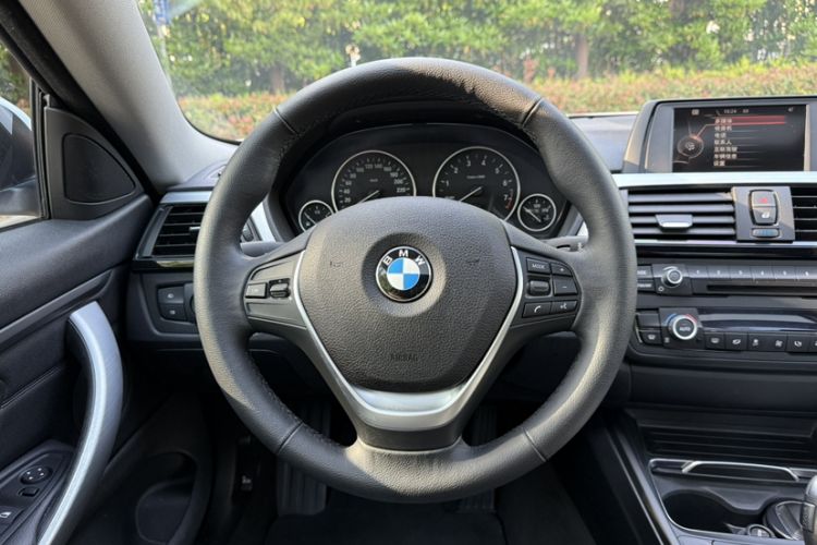 Used BMW 4 Series 2016 420i Fashion Model Interior 4