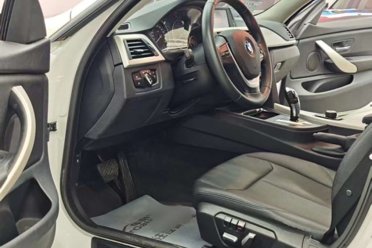 Used BMW 4 Series 2016 420i Gran Coupe Active Edition Interior 5