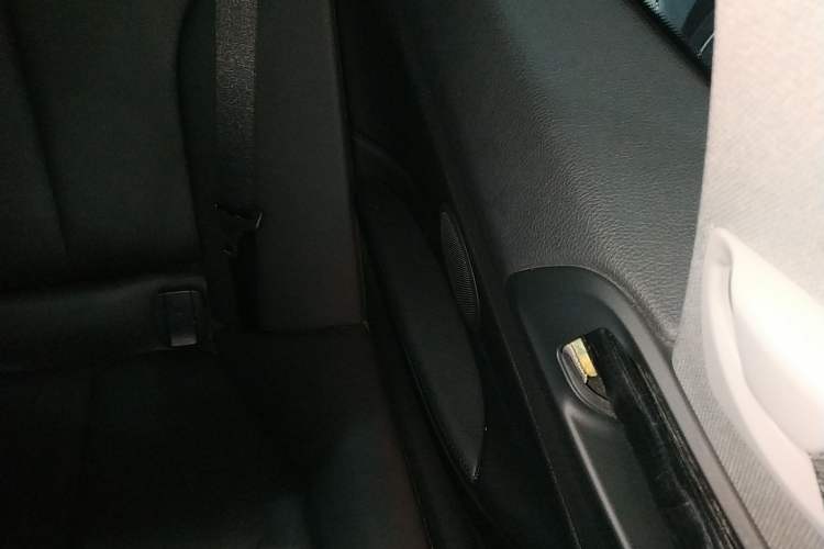 Used BMW 4 Series 2016 420i Fashion Model Left Rear Door Interior