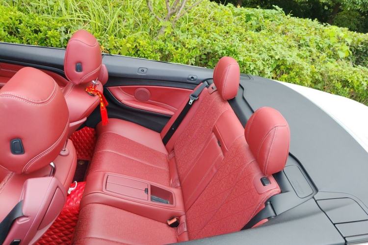 Used BMW 4 Series 2016 420i Convertible Fashion Model Left Rear Seat