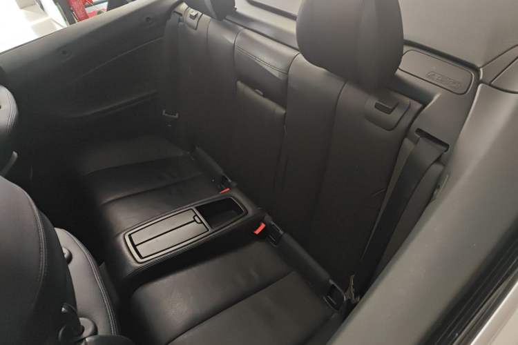 Used BMW 4 Series 2016 420i Convertible Fashion Model Left Rear Seat