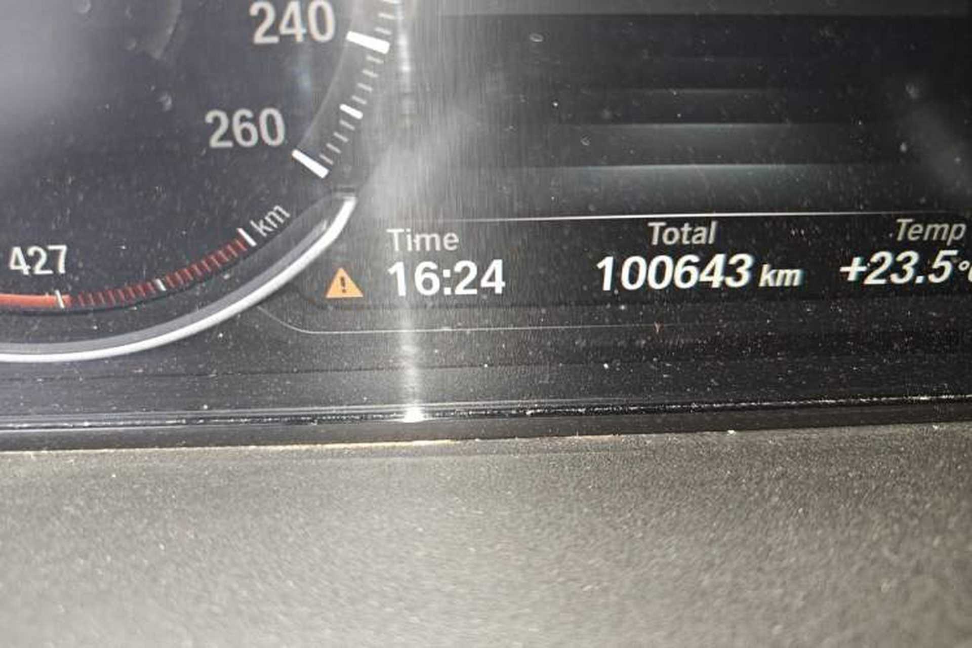 Used BMW 4 Series 2016 420i Convertible Design Package Edition Odometer Close Up