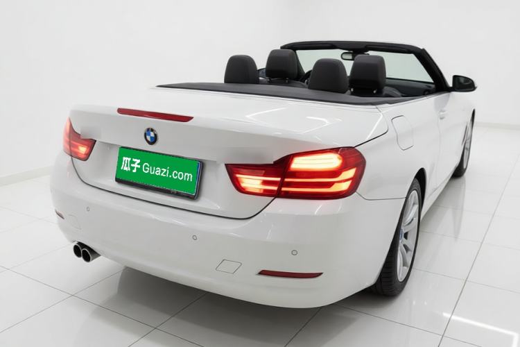 Used BMW 4 Series 2016 420i Convertible Fashion Model Rear Right 45 Deg