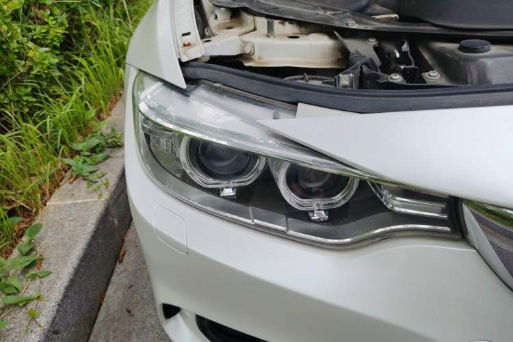 Used BMW 4 Series 2016 420i Convertible Fashion Model Right Front Headlight