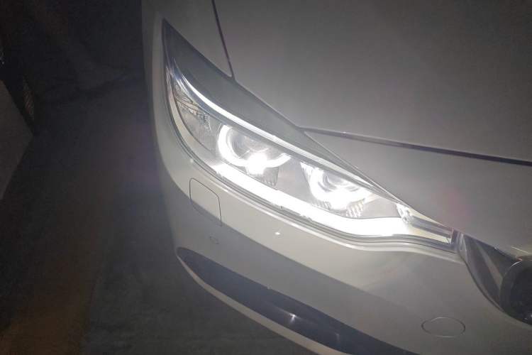 Used BMW 4 Series 2016 420i Convertible Design Package Edition Right Front Headlight