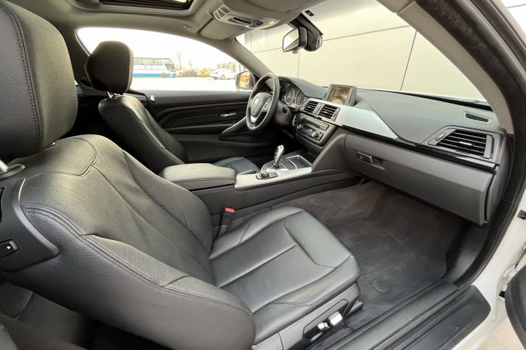 Used BMW 4 Series 2016 420i Fashion Model Right Front Seat