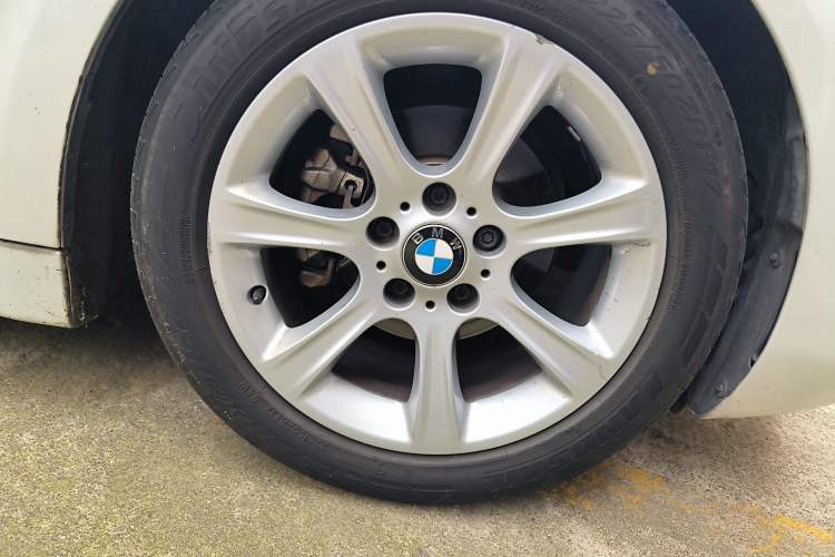 Used BMW 4 Series 2016 420i Gran Coupe Active Edition Right Front Wheel Hub