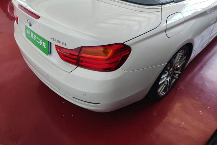 Used BMW 4 Series 2016 420i Convertible Fashion Model Right Rear Taillight