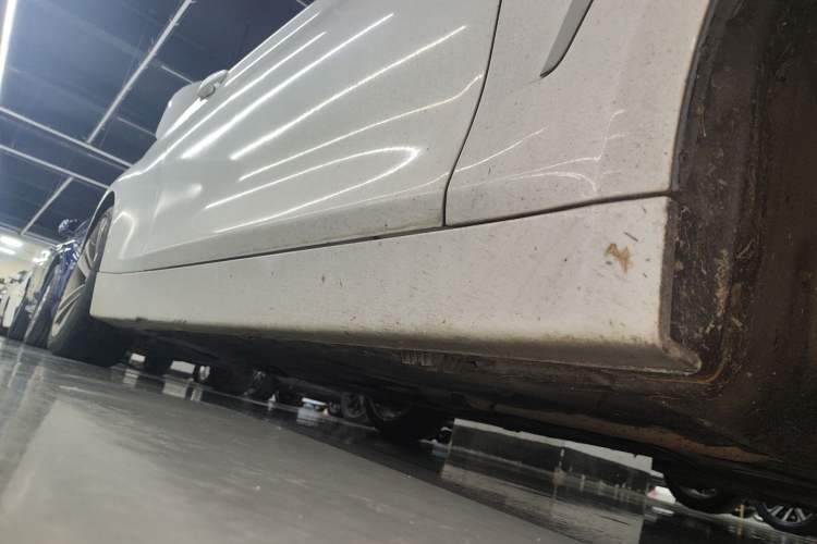 Used BMW 4 Series 2016 430i Convertible Design Package Right Side Sill