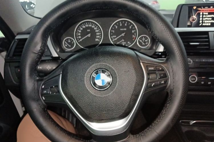 Used BMW 4 Series 2016 420i Fashion Model Steering Wheel