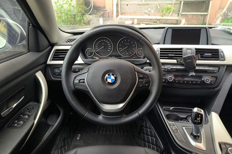 Used BMW 4 Series 2016 420i Gran Coupe Active Edition Steering Wheel