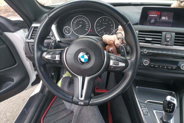 Used BMW 4 Series 2016 420i Convertible Fashion Model Steering Wheel