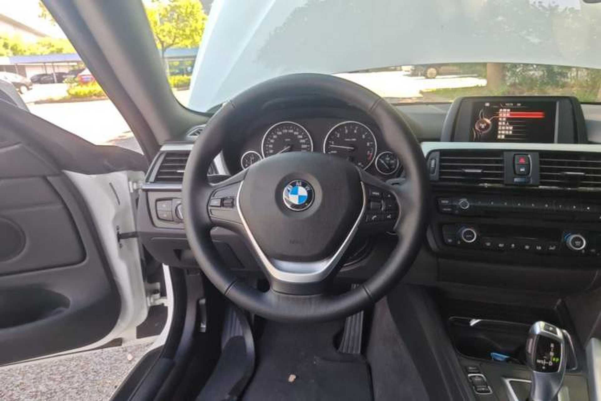 Used BMW 4 Series 2016 420i Fashion Model Steering Wheel