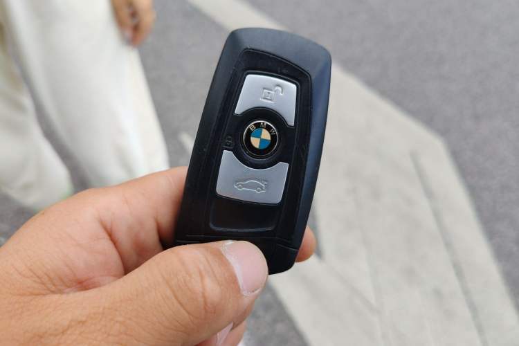Used BMW 4 Series 2016 420i Convertible Fashion Model Vehicle Key