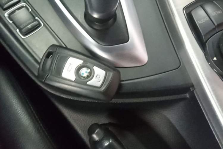 Used BMW 4 Series 2016 420i Convertible Fashion Model Vehicle Key