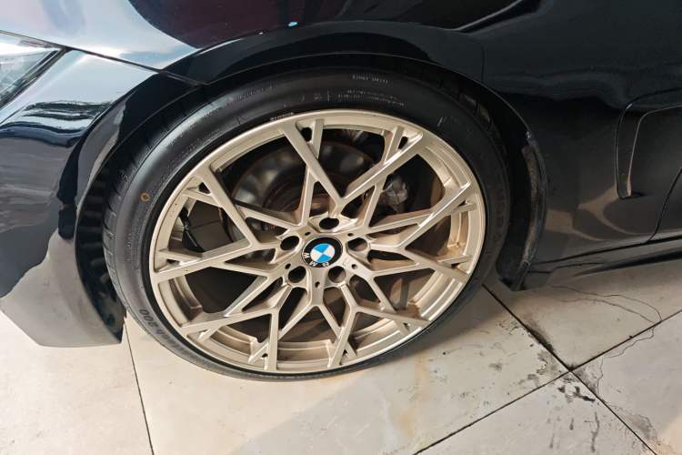 Used BMW 4 Series 2017 425i M Sport Package Exterior 1