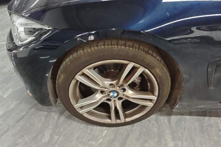 Used BMW 4 Series 2017 425i Gran Coupe Leading Model with M Sport Package Exterior 4