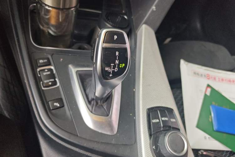 Used BMW 4 Series 2017 425i Gran Coupe Leading Model with M Sport Package Gear Lever
