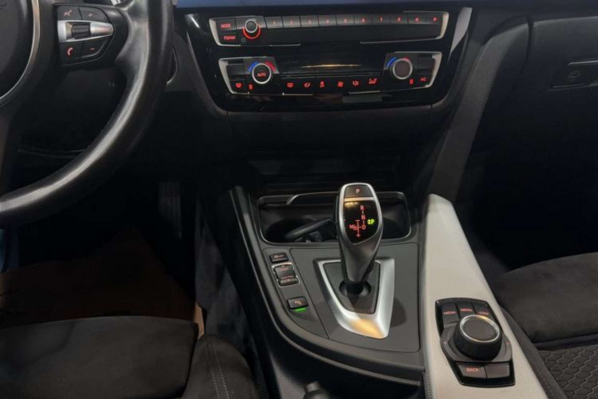 Used BMW 4 Series 2017 425i Gran Coupe Leading Model with M Sport Package Gear Lever