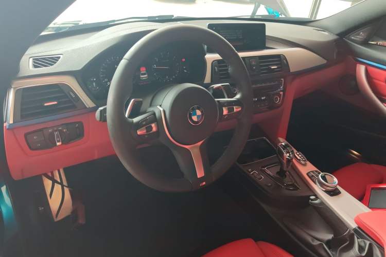 Used BMW 4 Series 2017 425i M Sport Package Interior 2