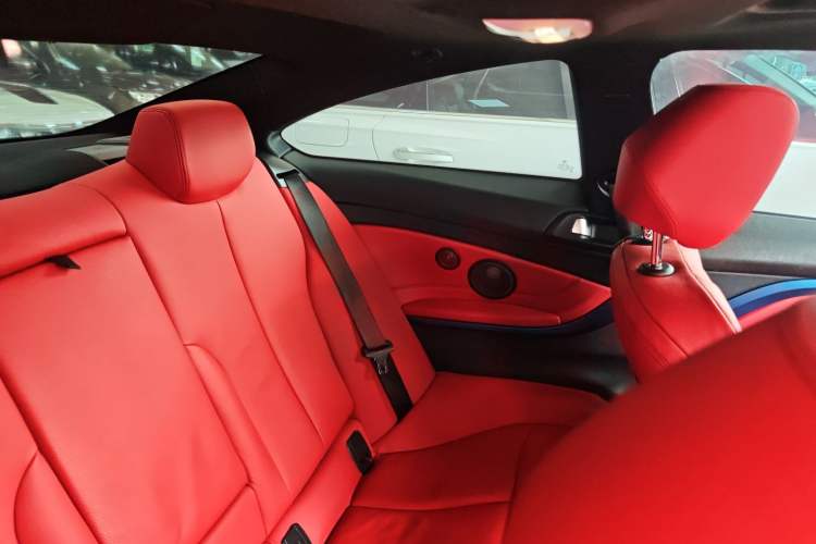 Used BMW 4 Series 2017 425i M Sport Package Interior 8