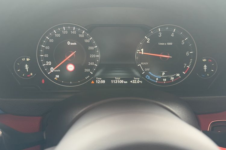 Used BMW 4 Series 2017 425i M Sport Package Odometer Close Up
