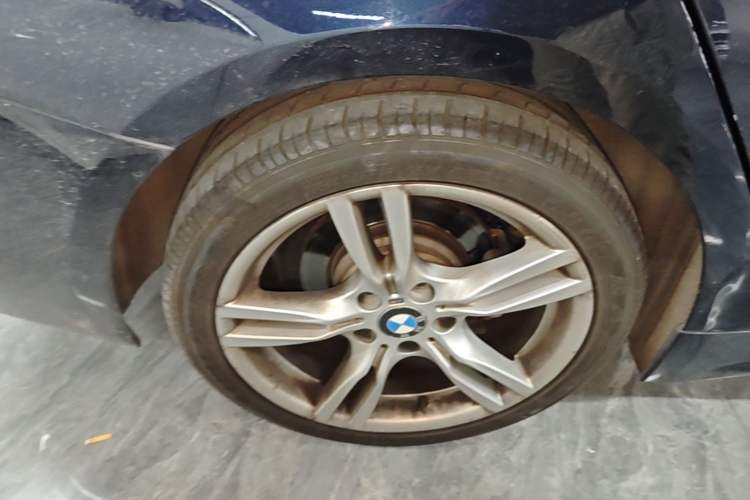 Used BMW 4 Series 2017 425i Gran Coupe Leading Model with M Sport Package Right Rear Wheel Hub
