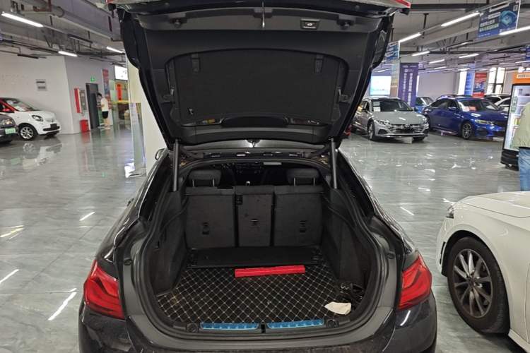 Used BMW 4 Series 2017 425i Gran Coupe Leading Model with M Sport Package Trunk
