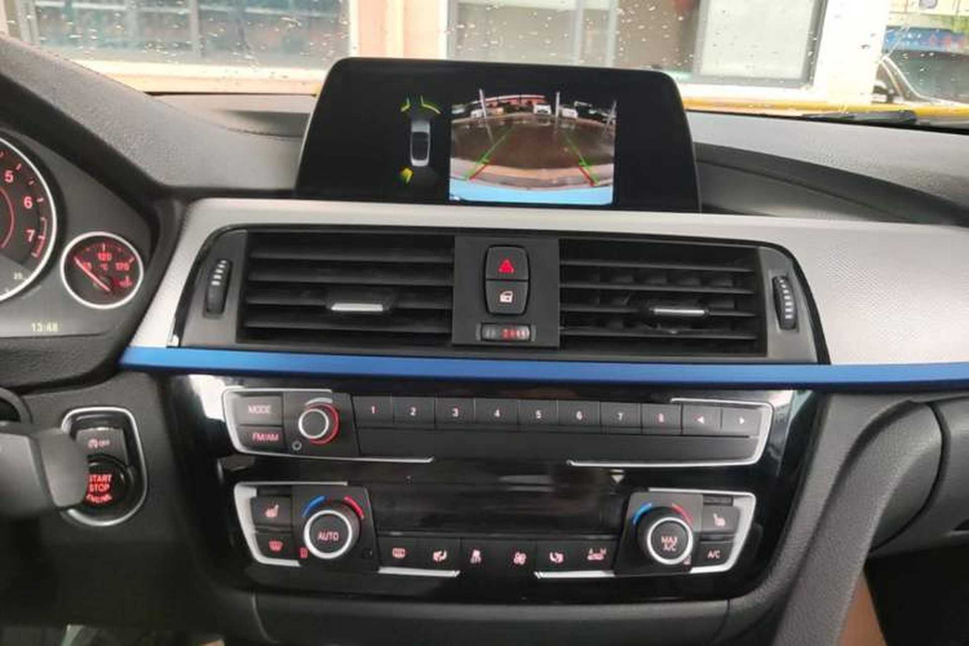 Used BMW 4 Series 2017 425i Convertible M Sport Package Audio And AC Panel