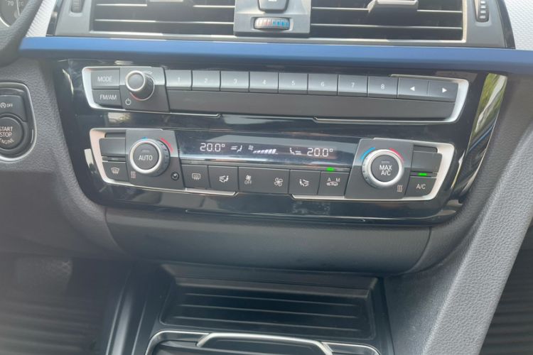 Used BMW 4 Series 2017 425i Gran Coupe Leading Model with M Sport Package Audio And AC Panel