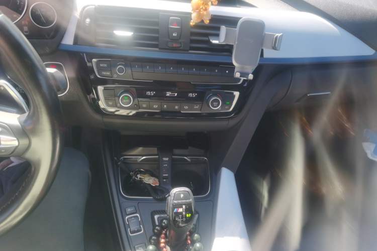 Used BMW 4 Series 2017 425i M Sport Package Audio And AC Panel