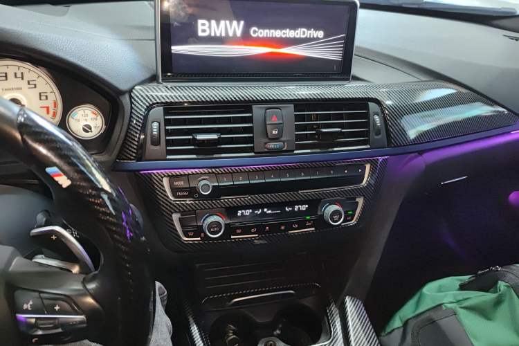 Used BMW 4 Series 2017 425i Gran Coupe Leading Model with M Sport Package Audio And AC Panel