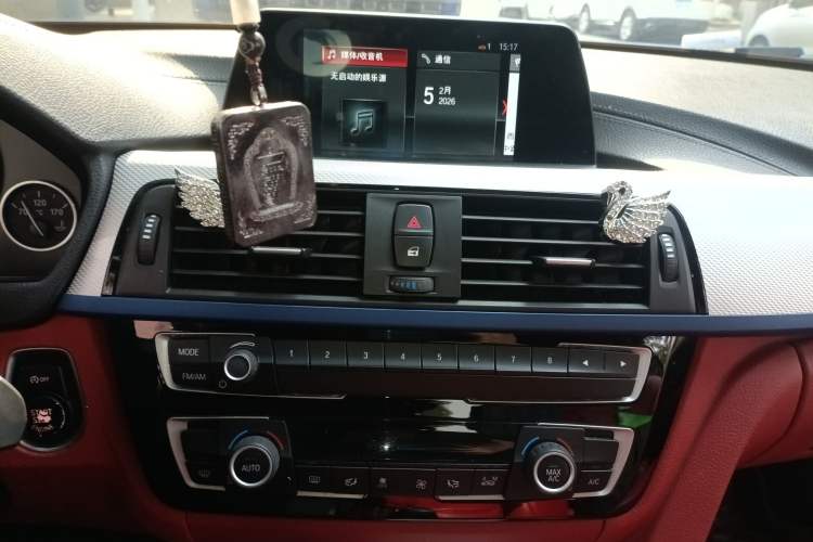 Used BMW 4 Series 2017 425i Convertible M Sport Package Audio And AC Panel
