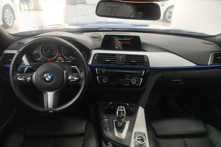 Used BMW 4 Series 2017 425i Gran Coupe Luxury M Sport Package Center Console