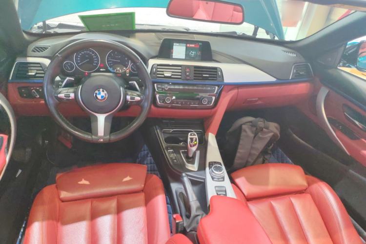 Used BMW 4 Series 2017 425i Convertible M Sport Package Center Console