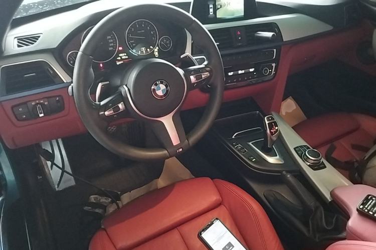Used BMW 4 Series 2017 425i M Sport Package Center Console