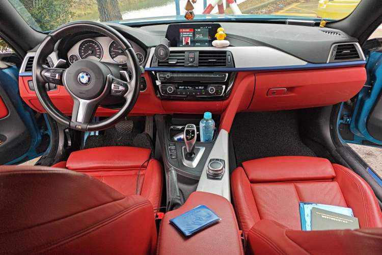 Used BMW 4 Series 2017 425i M Sport Package Center Console
