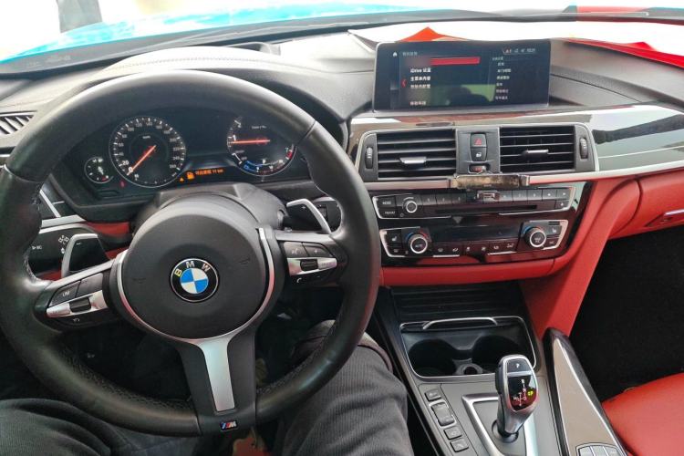Used BMW 4 Series 2017 430i Convertible M Sport Package Center Console