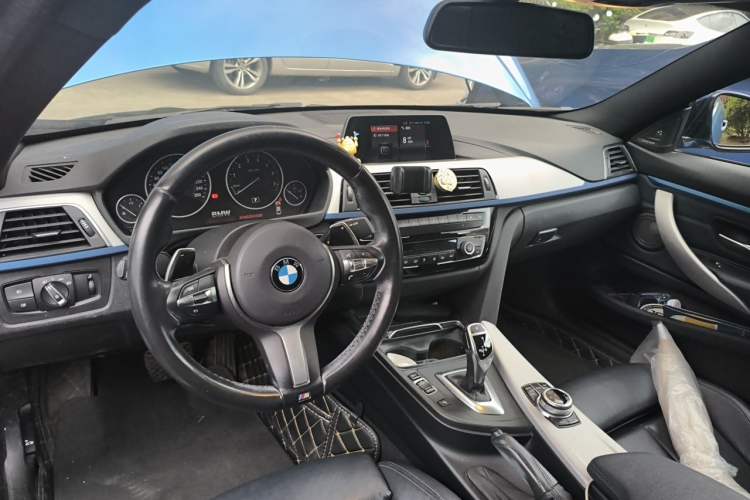 Used BMW 4 Series 2017 425i M Sport Package Center Console
