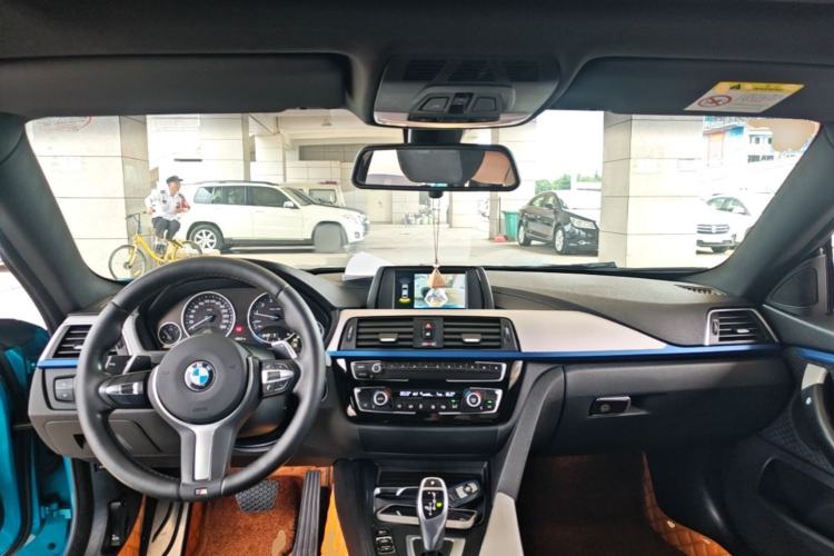 Used BMW 4 Series 2017 425i Gran Coupe Leading Model with M Sport Package Center Console