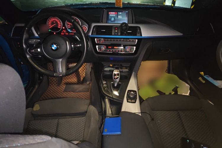 Used BMW 4 Series 2017 425i Gran Coupe Luxury M Sport Package Center Console