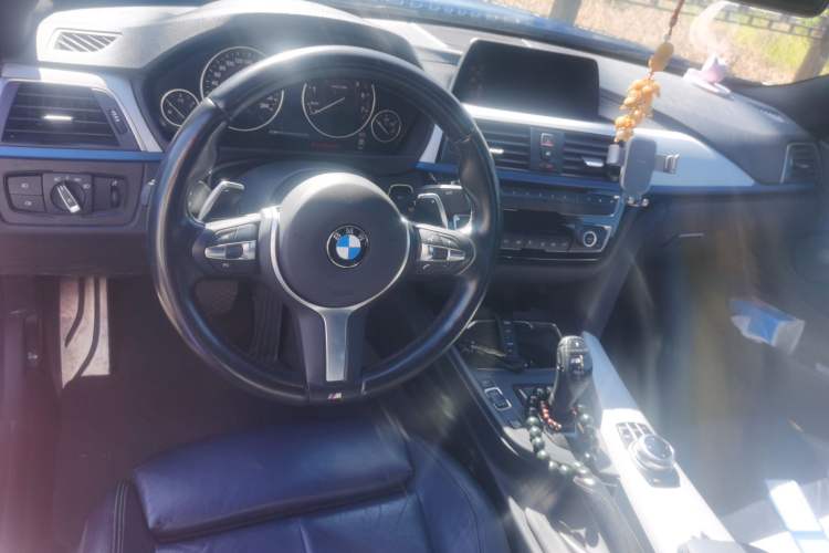 Used BMW 4 Series 2017 425i M Sport Package Center Console